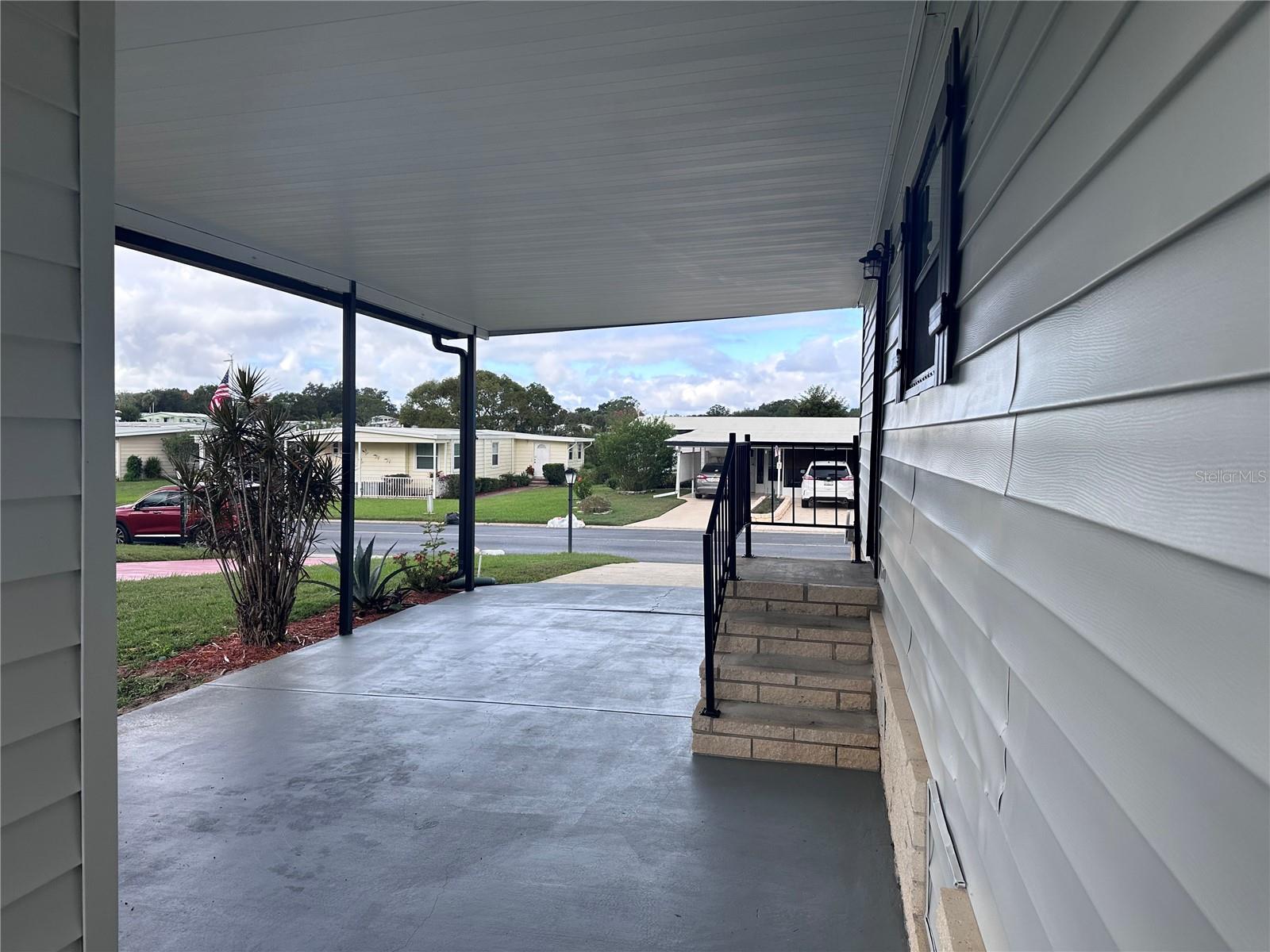 ZELLWOOD STATION - Residential