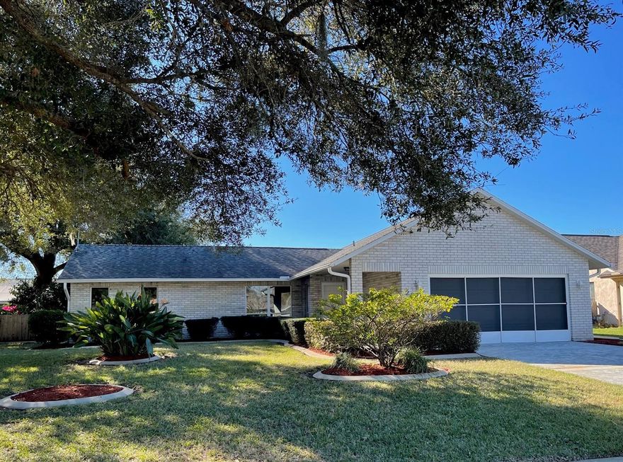 Meadow Lakes Beauty--3 br/2 bath concrete block split plan boasts vaulted ceilings, breakfast bar, 2013 roof, 2017 heat pump, tinted windows for energy efficiency, beautifully landscaped, fenced back yard, enclosed back porch w/slider windows to allow plenty of light. kitchen pass thru window to porch for entertaining ease, French doors, guest bath equipped w/walk in tub/shower, and all in move in condition.  Snowbirds take note--comes partially furnished so that you can immediately move in and start to enjoy.  Close to shopping, dining, and a short drive to the river or beach--this could be the ideal home for you! ;Water: City