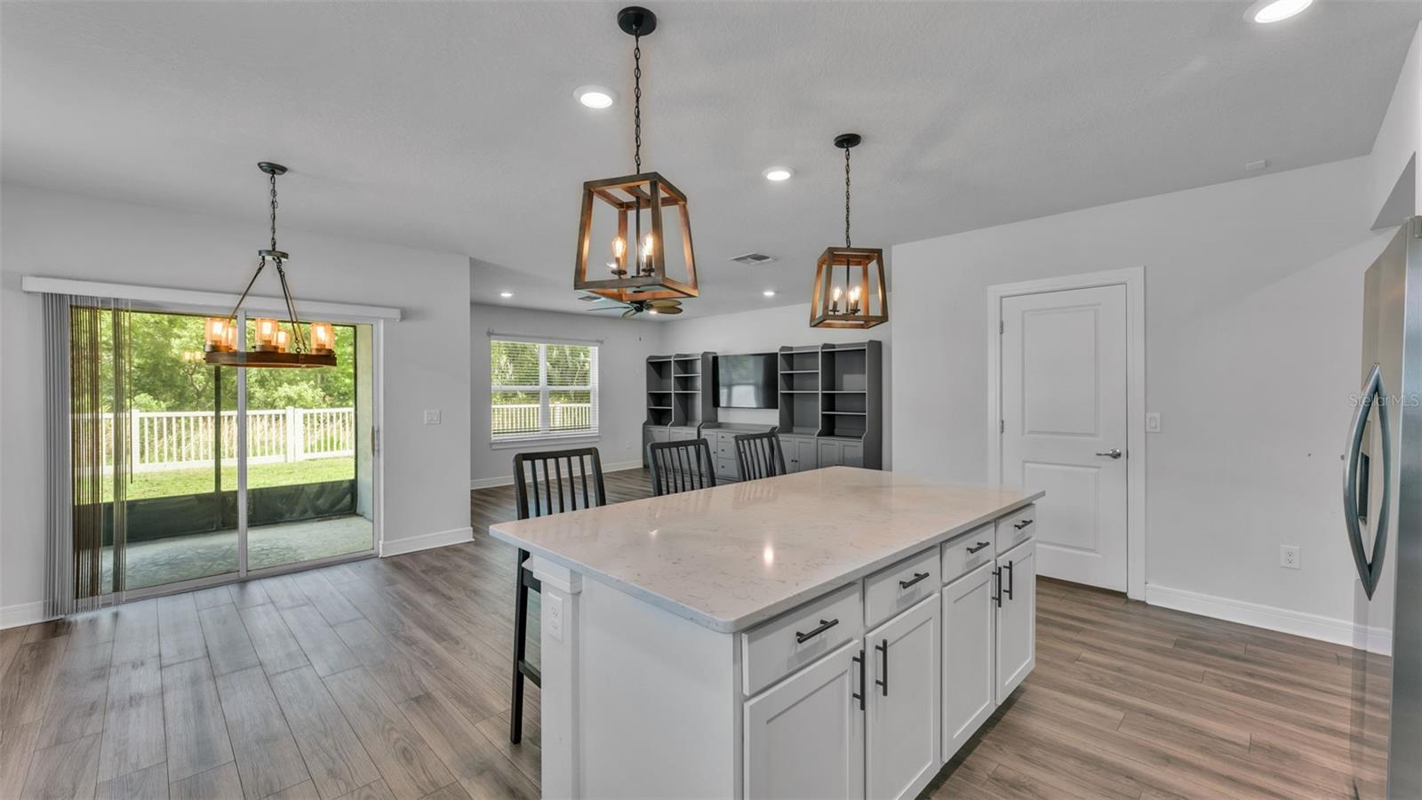 RIVERSTONE PH 1 - Residential