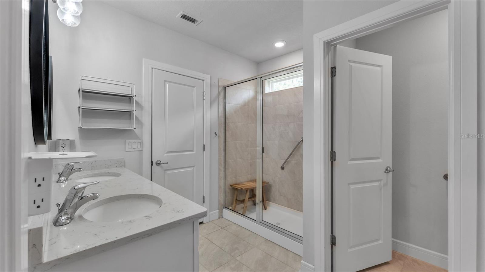 RIVERSTONE PH 1 - Residential