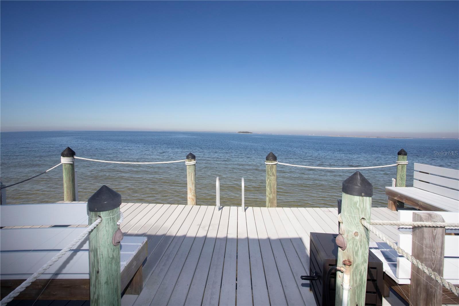 MUSTIQUE BAY - Residential