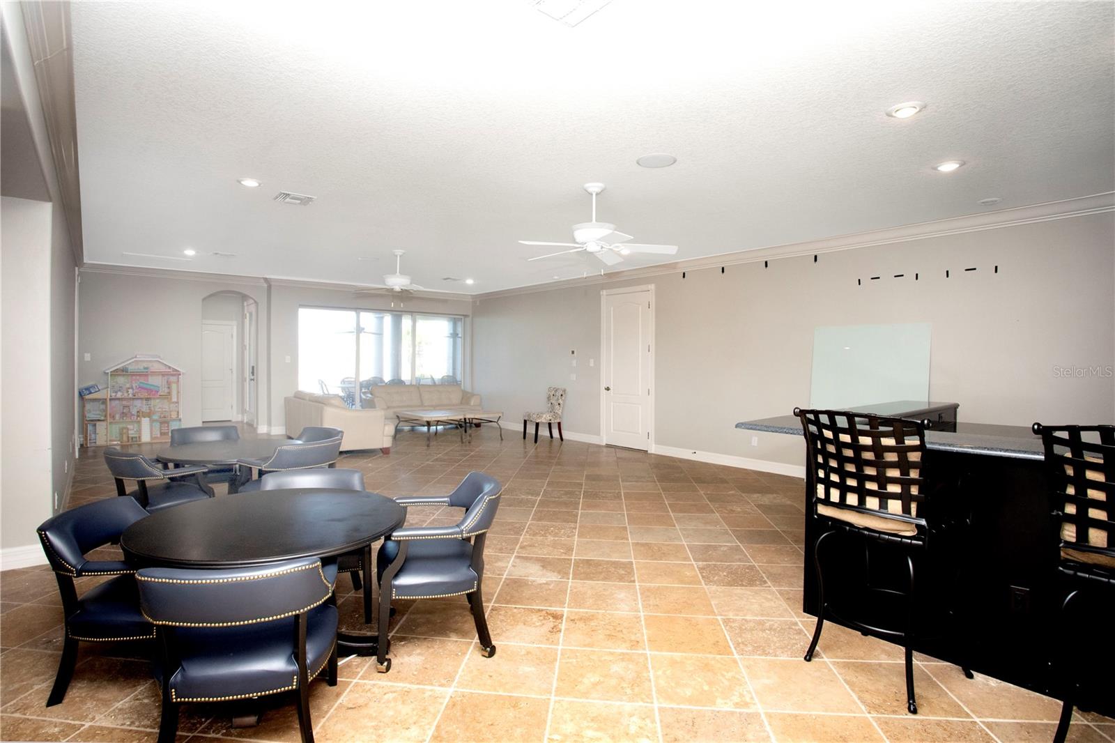 MUSTIQUE BAY - Residential