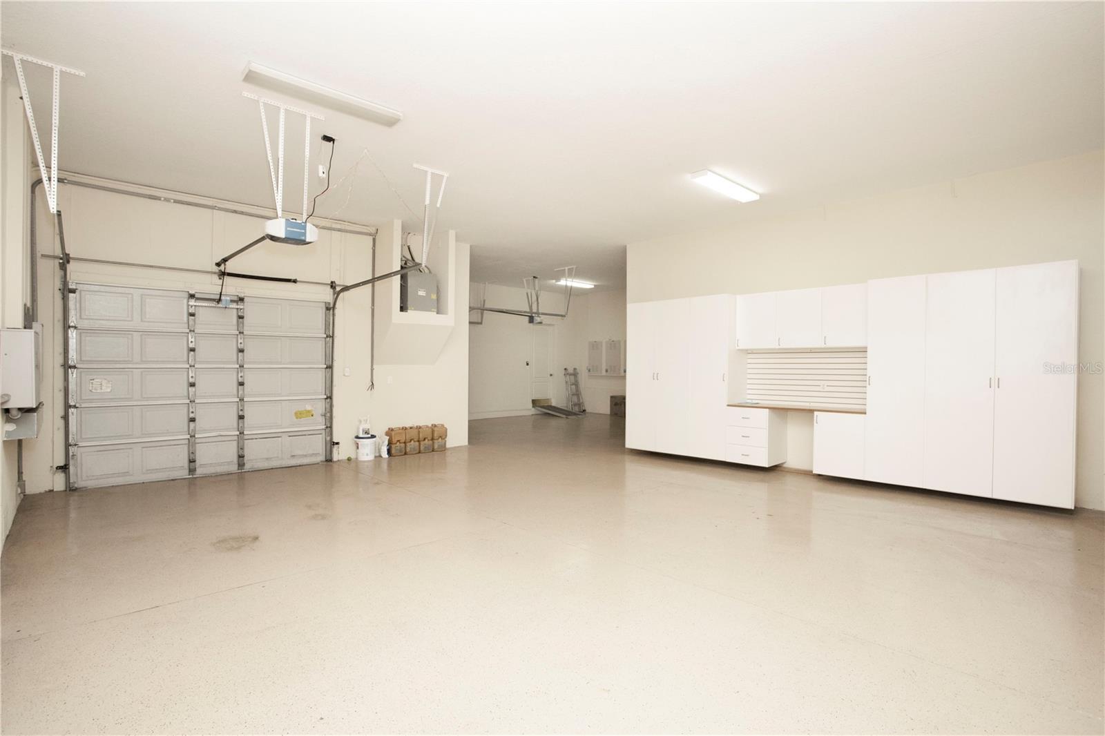 MUSTIQUE BAY - Residential