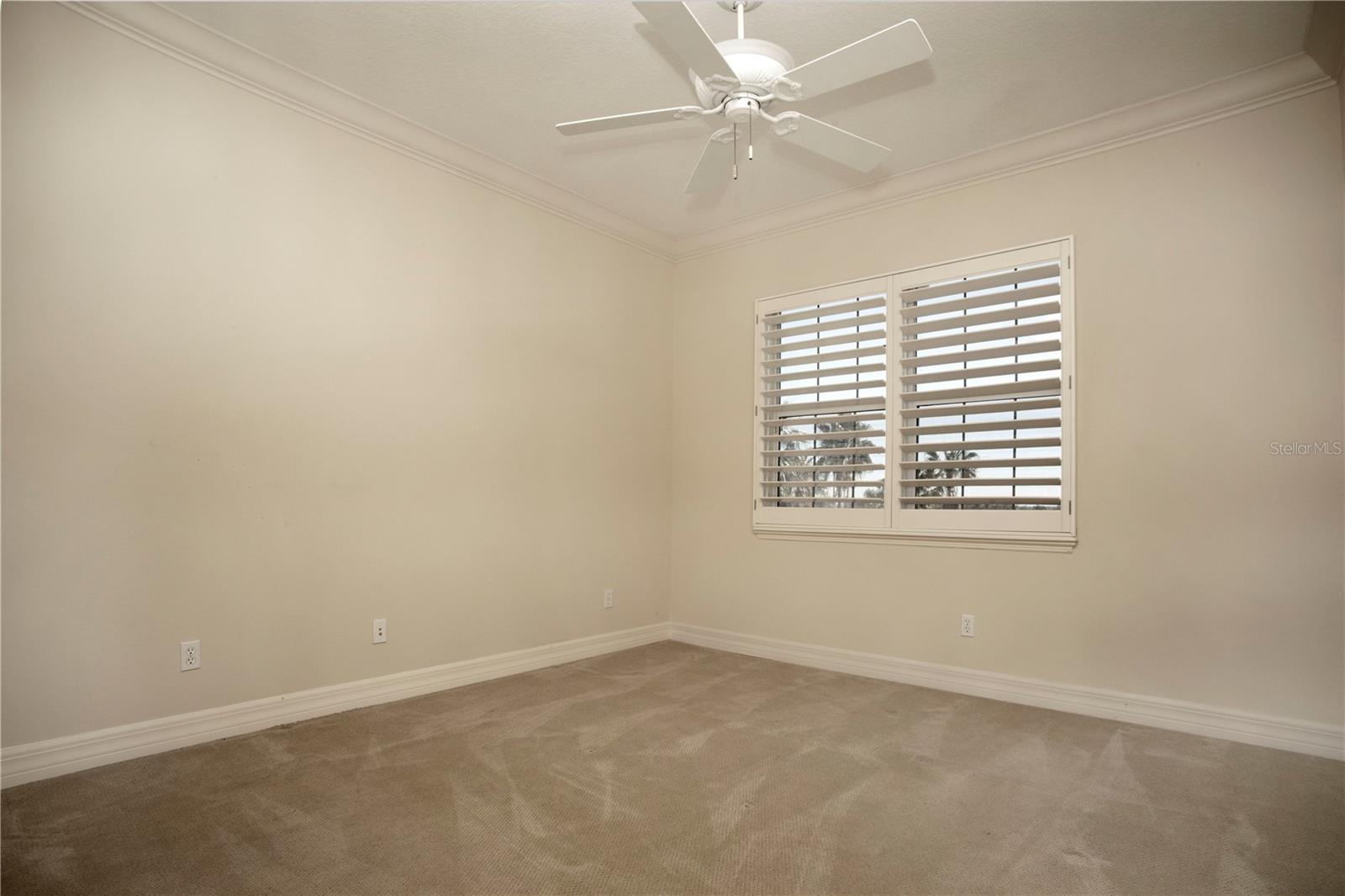 MUSTIQUE BAY - Residential