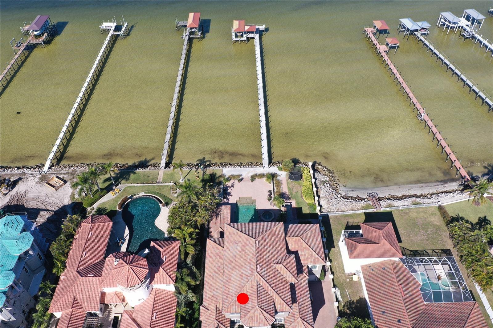 MUSTIQUE BAY - Residential