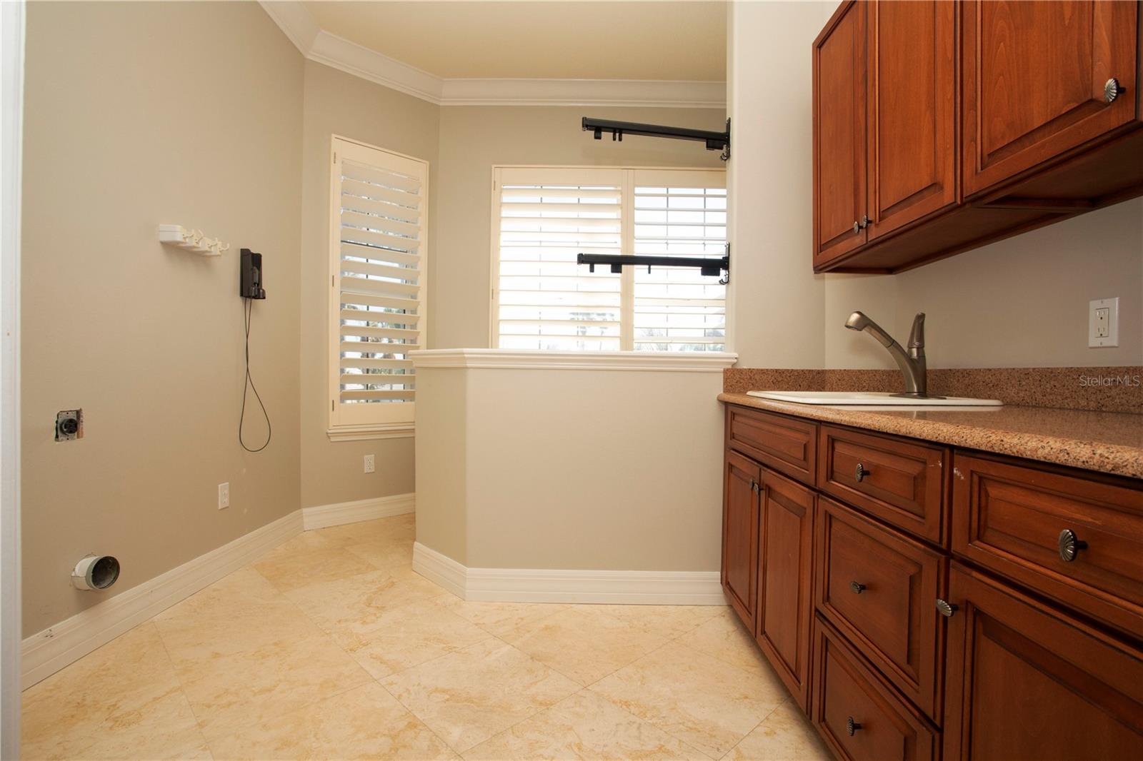 MUSTIQUE BAY - Residential