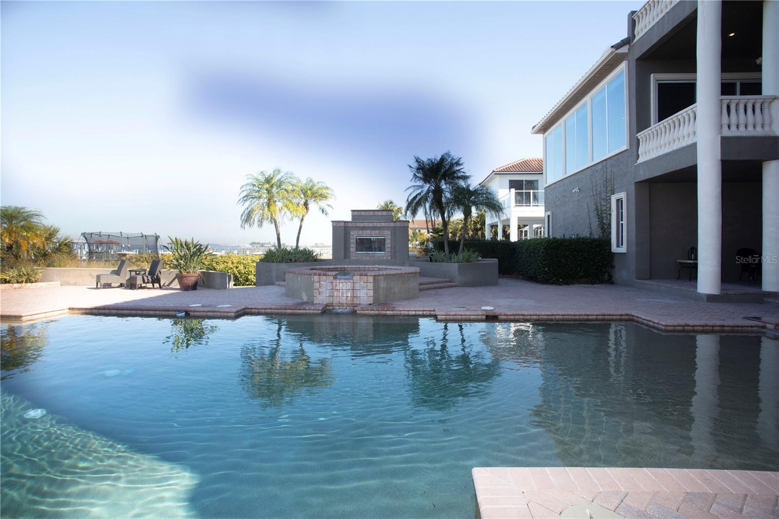 MUSTIQUE BAY - Residential