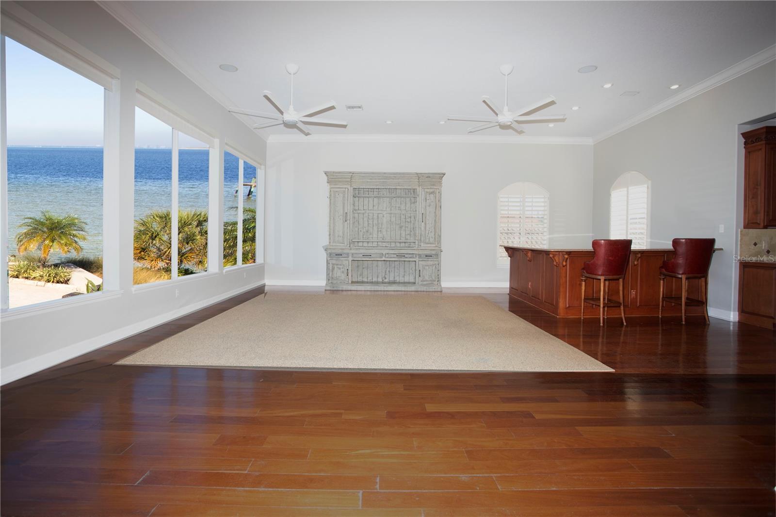 MUSTIQUE BAY - Residential