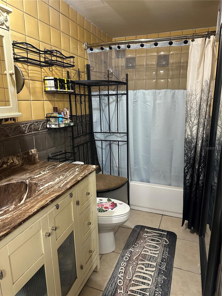 AVON PARK ESTATES - Residential