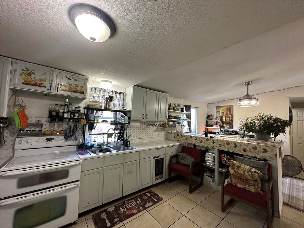Photo of 212 Ballard Road, Avon Park, FL 33825 (MLS # P4938391)