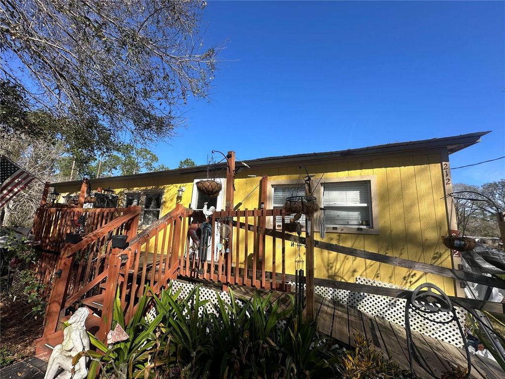 Photo of 212 Ballard Road, Avon Park, FL 33825 (MLS # P4938391)