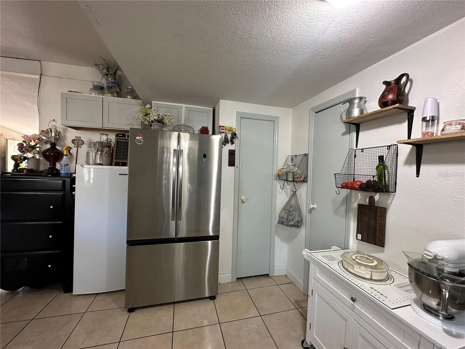 AVON PARK ESTATES - Residential