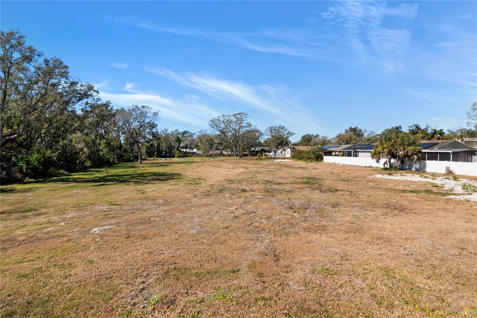 PINELLAS FARMS - Land