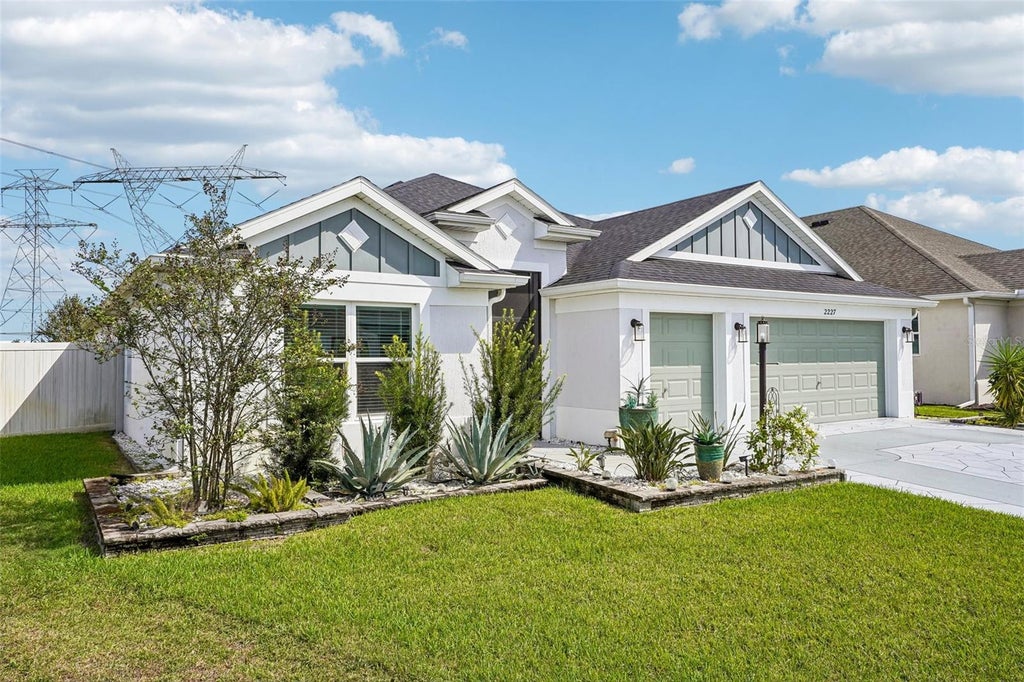 Photo of 2227 Landrea Loop, The Villages, FL 32163 (MLS # G5119067)