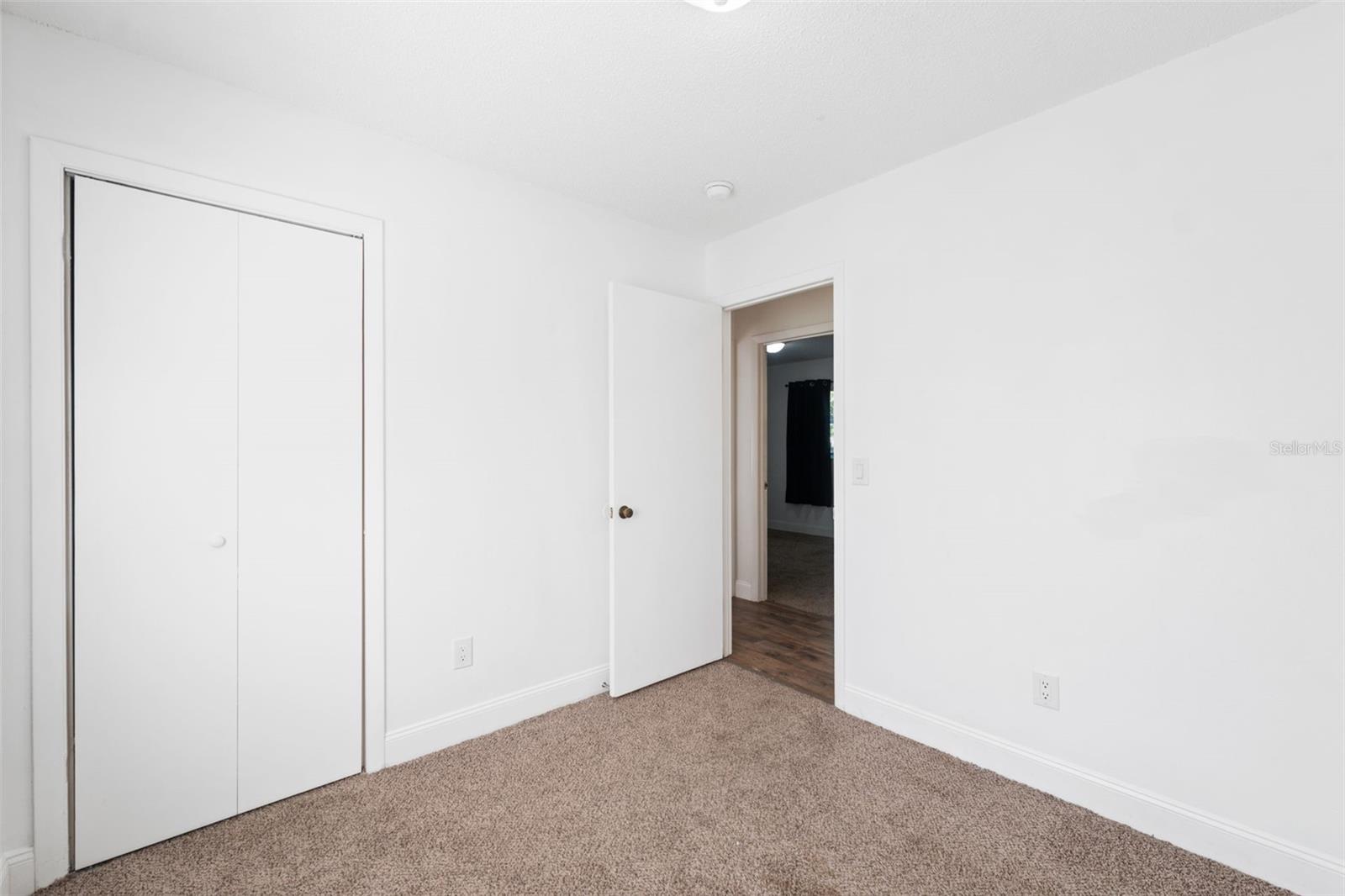 HILL N DALE - Residential