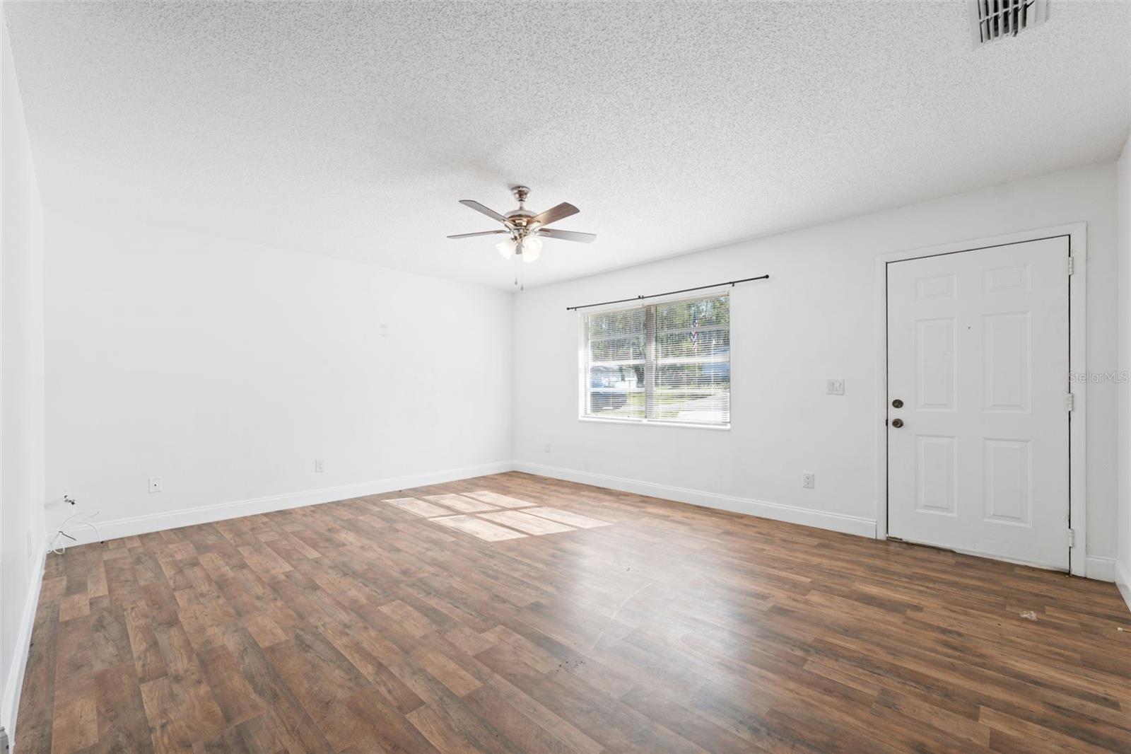 HILL N DALE - Residential