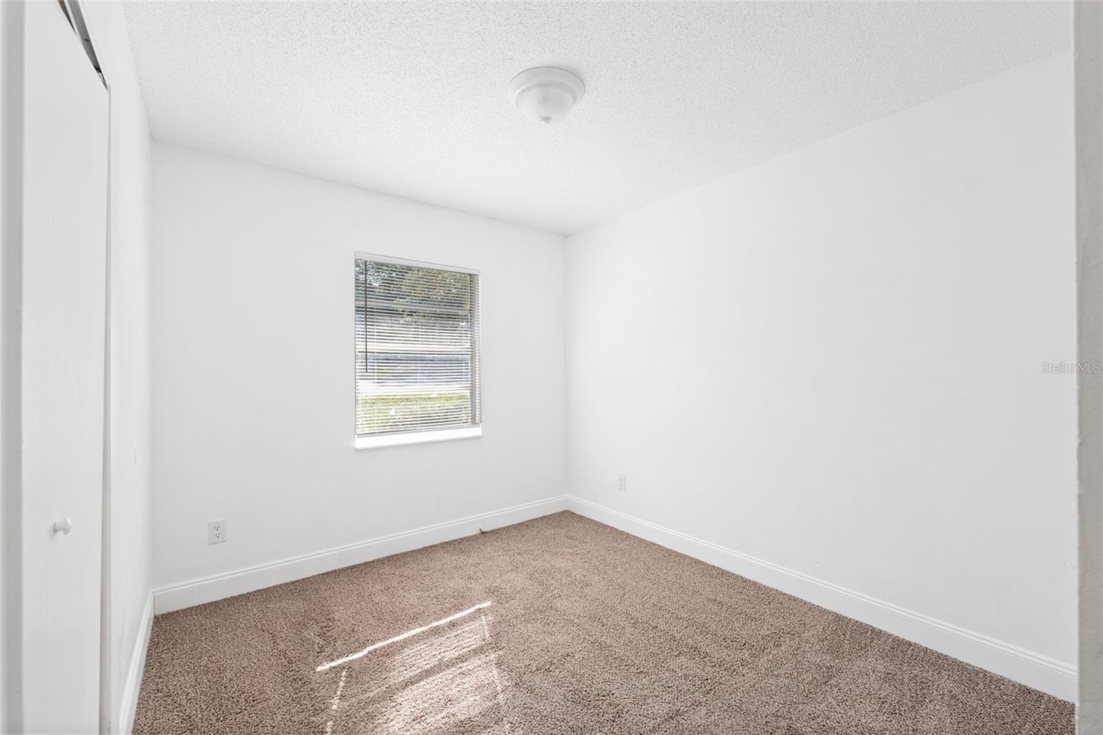 HILL N DALE - Residential