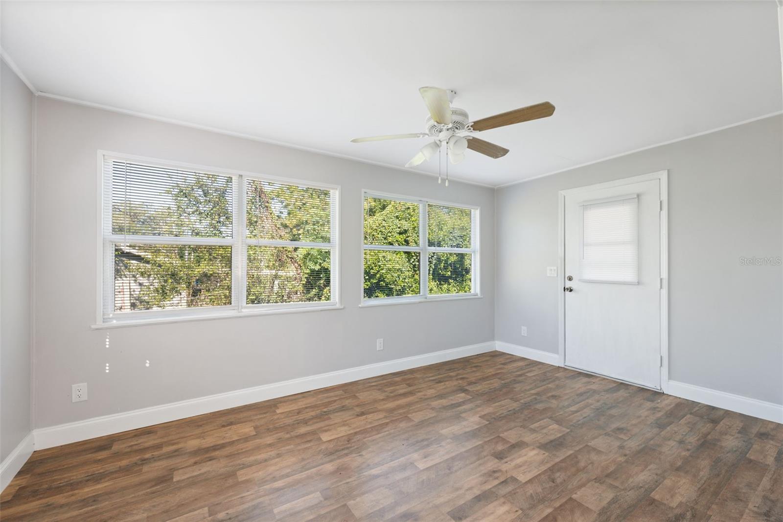 HILL N DALE - Residential