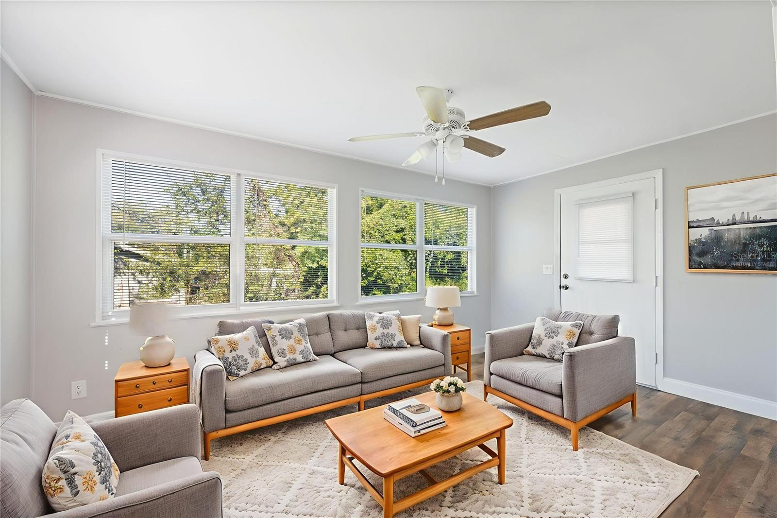 HILL N DALE - Residential