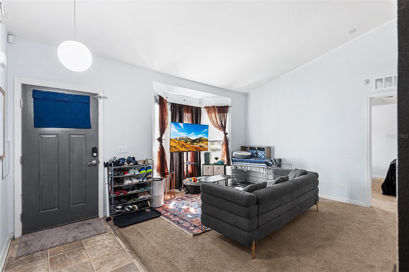 5872 ROYAL HILLS CIRCLE