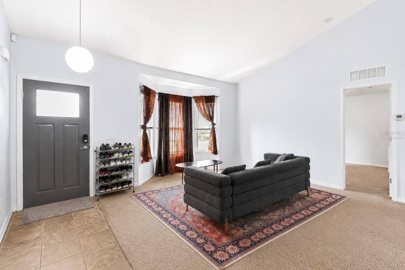 5872 ROYAL HILLS CIRCLE