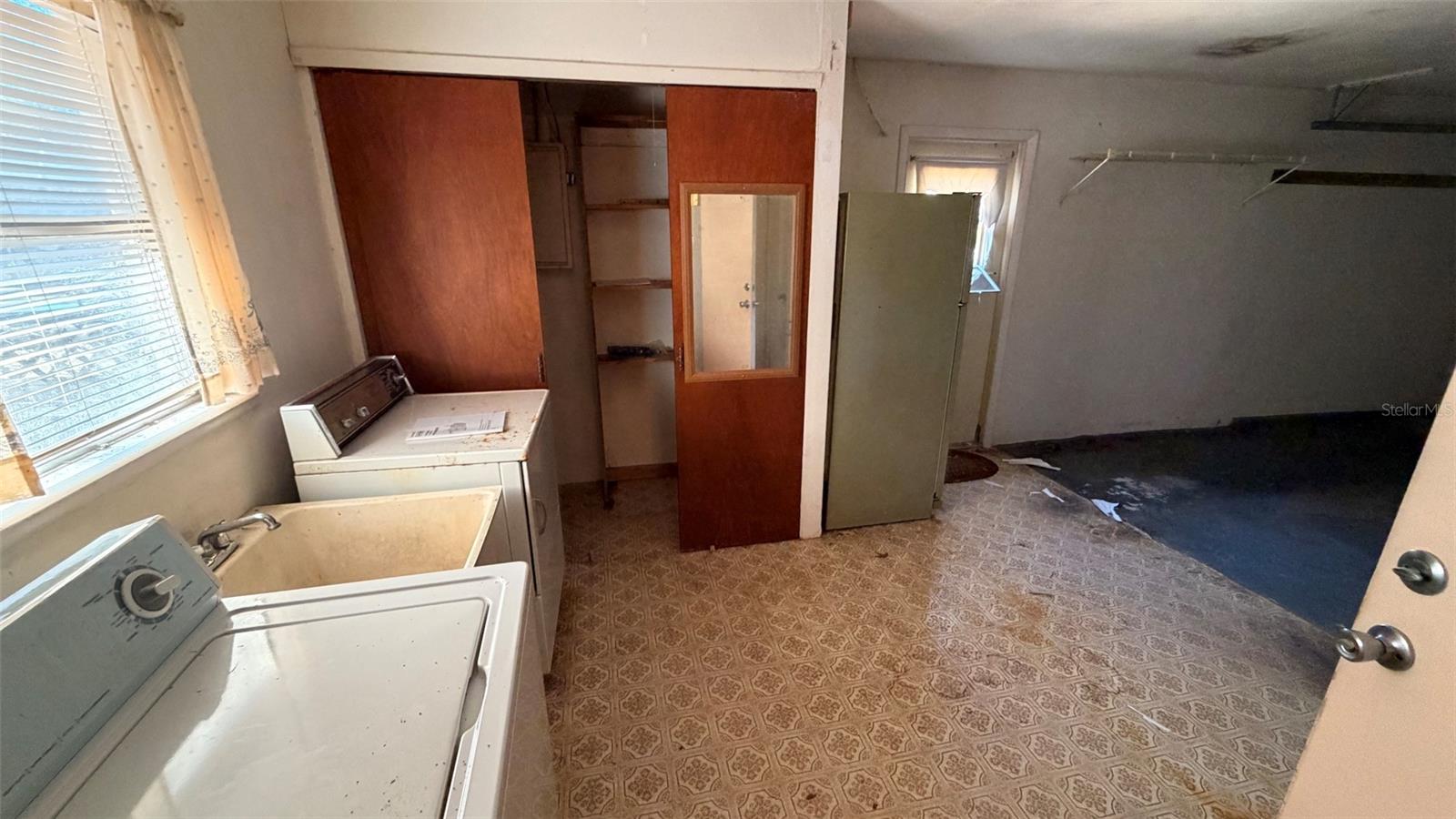 BEVERLY HILLS UNIT 06 SEC 02 - Residential