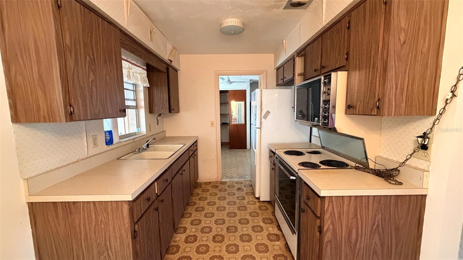 BEVERLY HILLS UNIT 06 SEC 02 - Residential