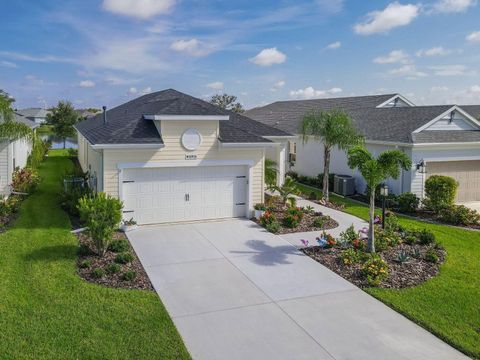 A home in PARRISH