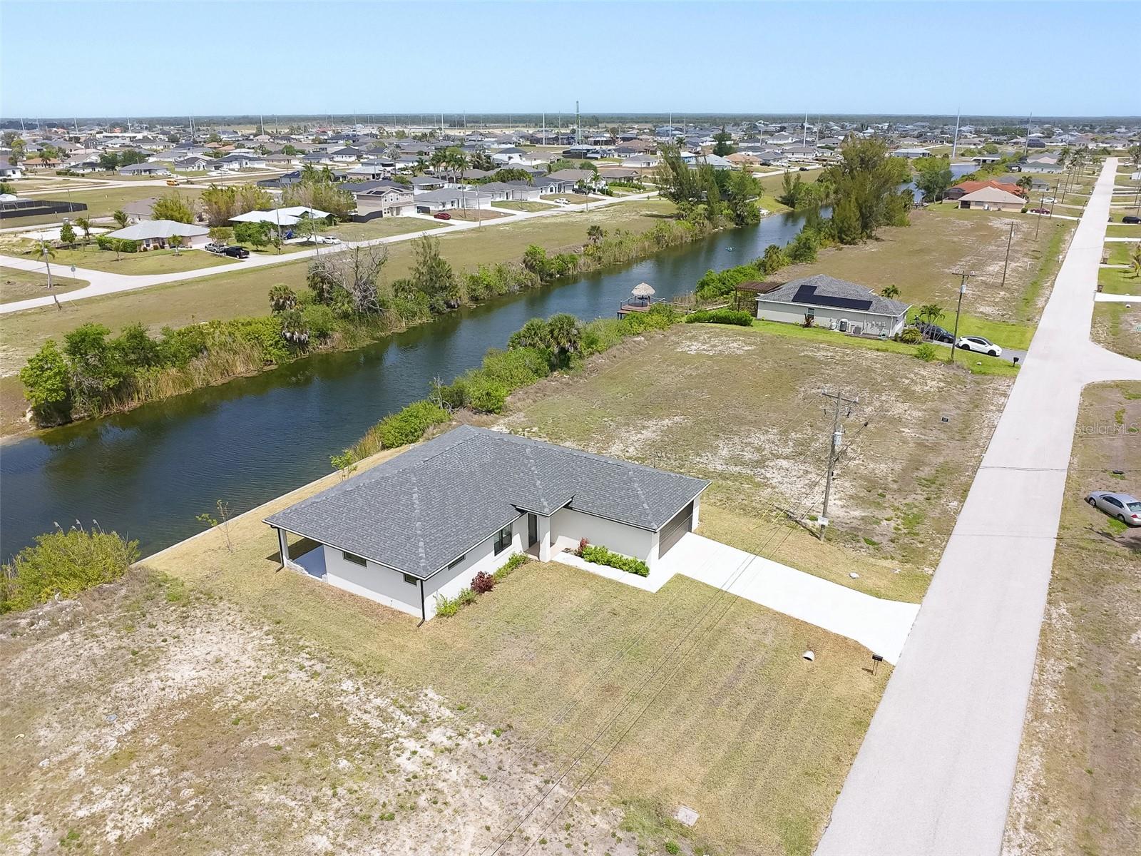 CAPE CORAL - Residential