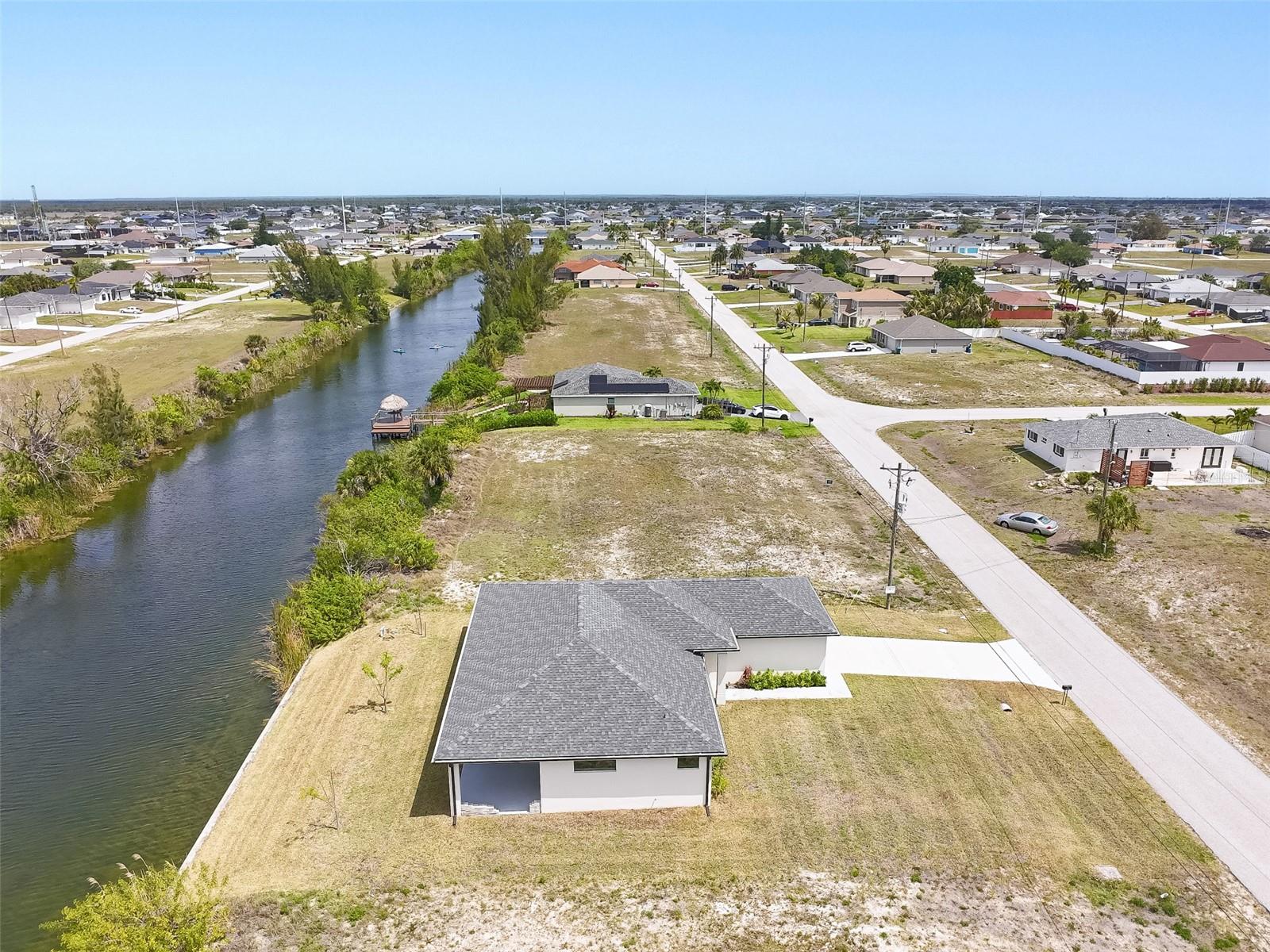 CAPE CORAL - Residential