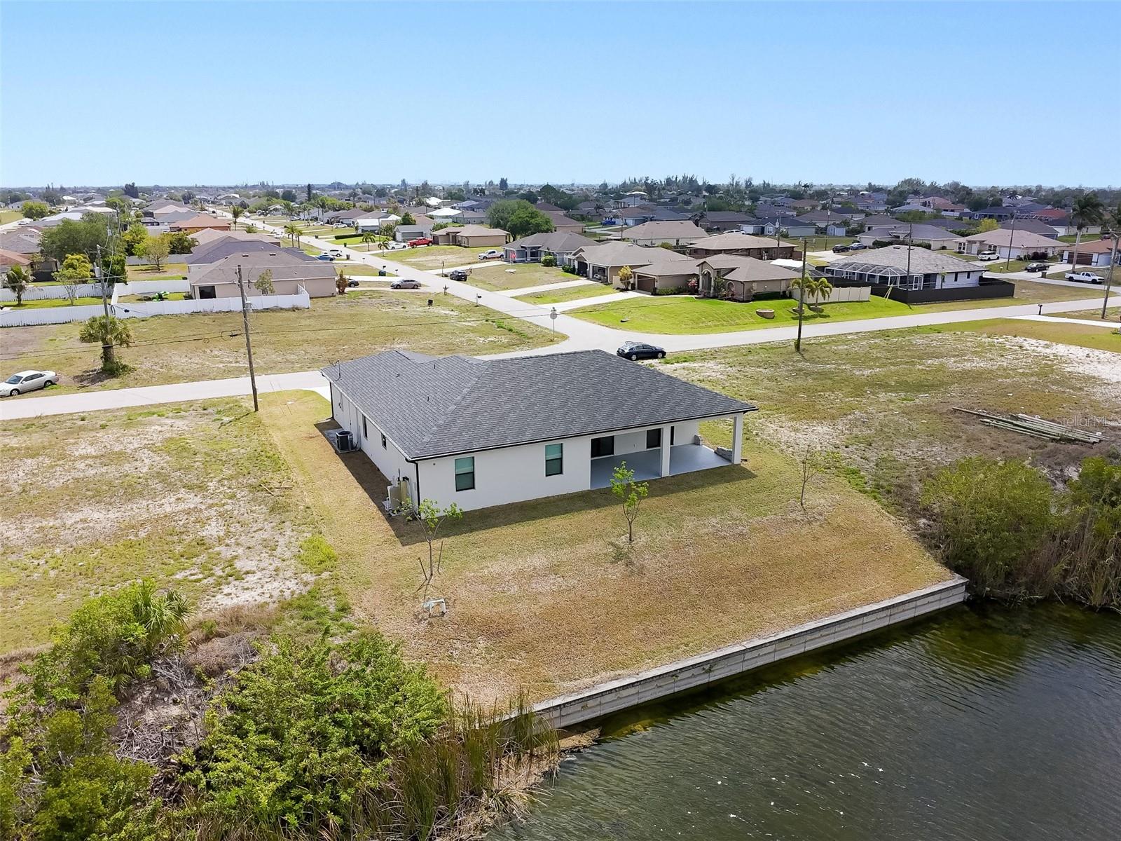 CAPE CORAL - Residential