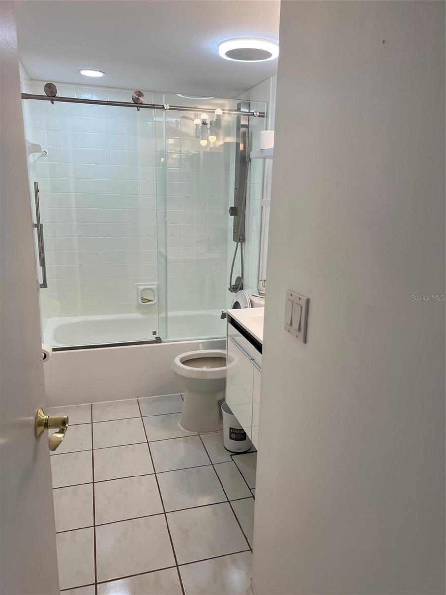 WINDING CREEK - Residential Lease