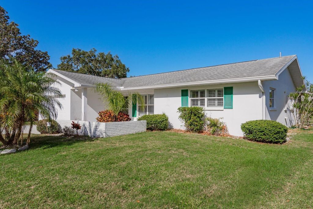 Photo of 2949 Briar Cliff Drive, Palm Harbor, FL 34684 (MLS # TB8455613)