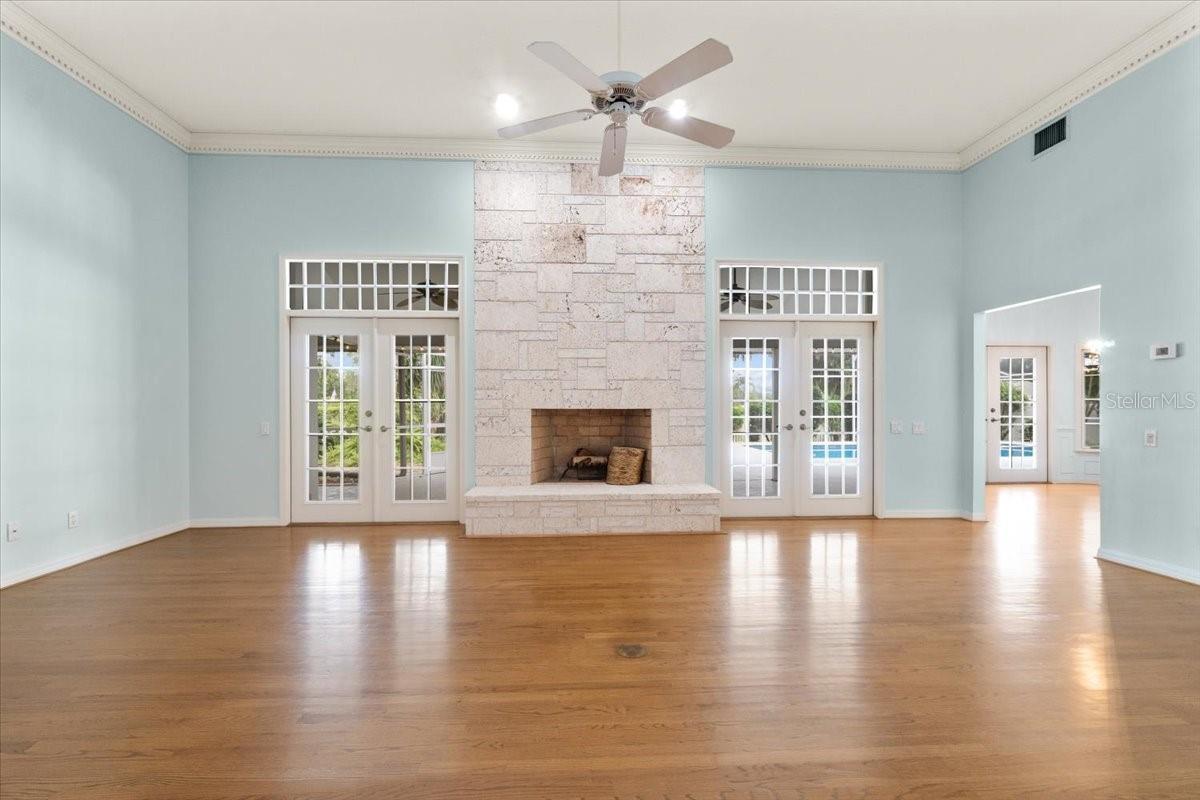 HAMILTON POINTE - Residential