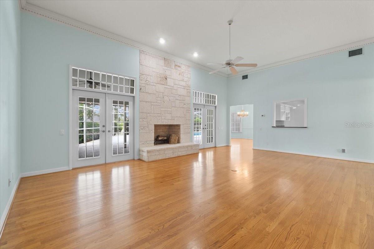 HAMILTON POINTE - Residential
