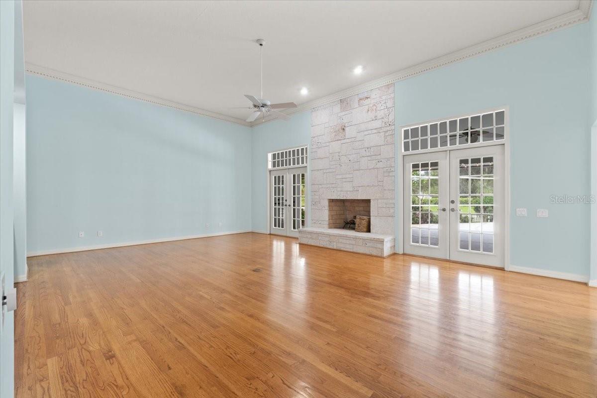 HAMILTON POINTE - Residential