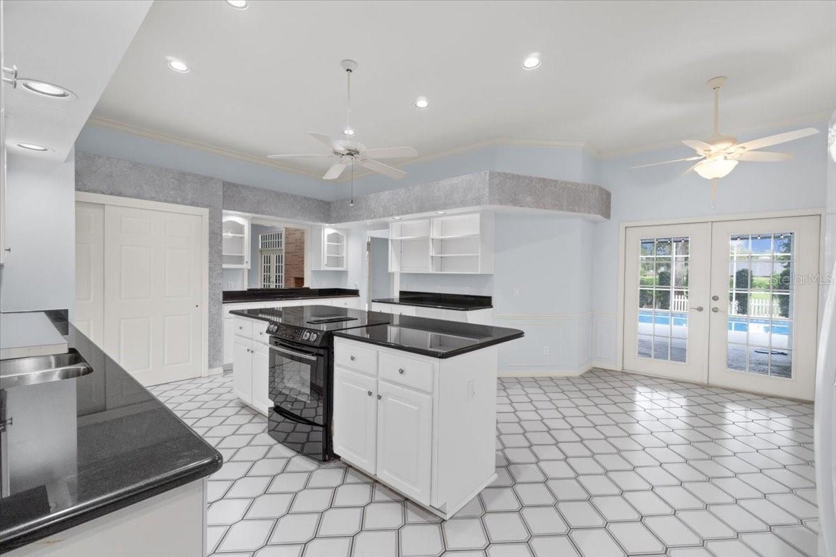 HAMILTON POINTE - Residential