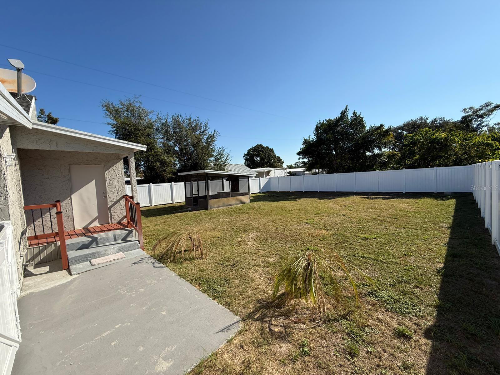 WEEKS D P RESUB - Residential