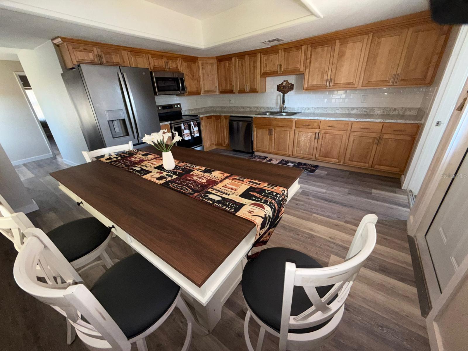 WEEKS D P RESUB - Residential