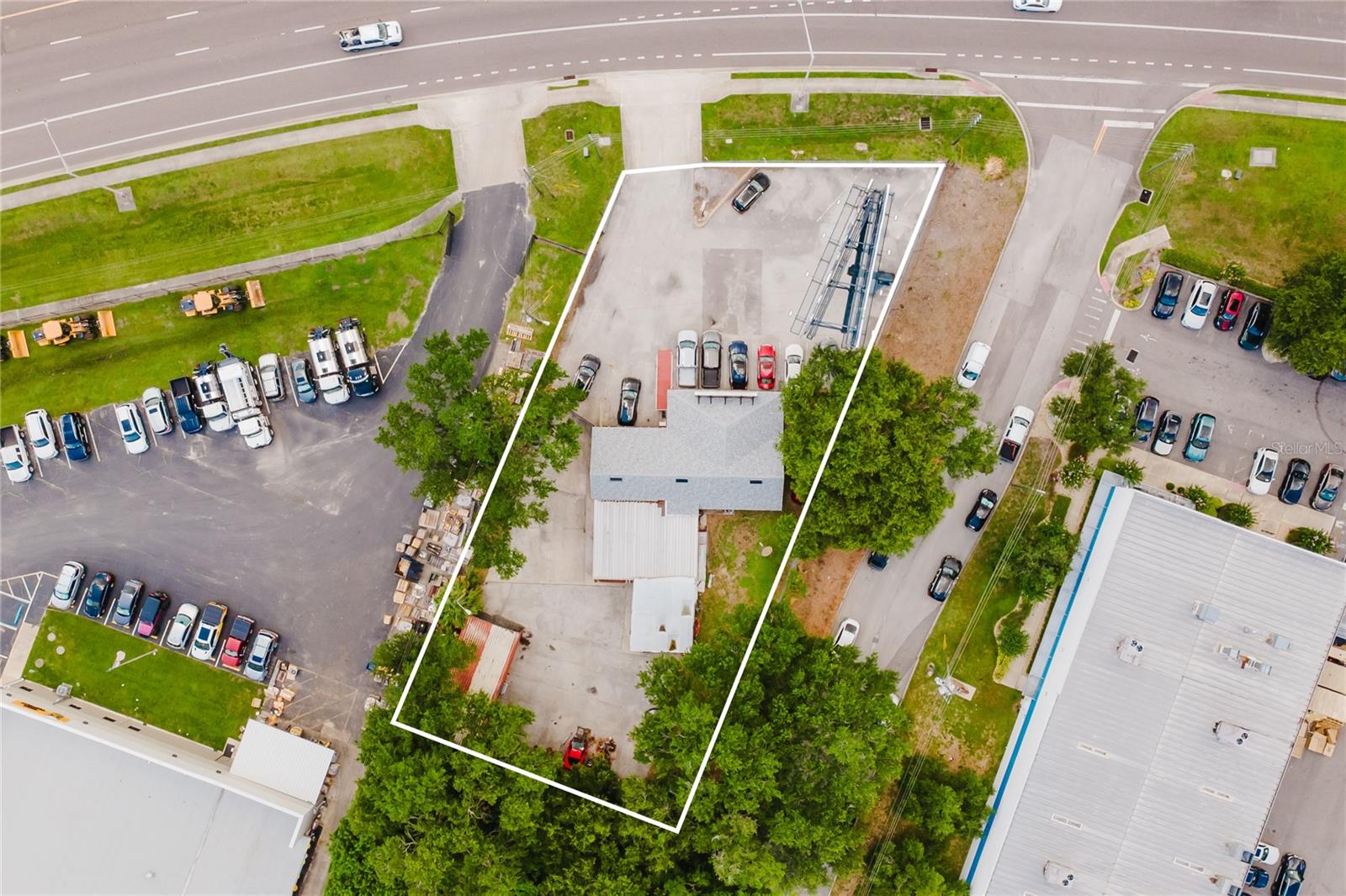 AMAZING CAR DEALERSHIP BUSINESS FOR SALE – PRIME ORLANDO LOCATION ( TWO PLACES - TWO OFFICES ) IN SAME PROPERTY.
Incredible opportunity to acquire a well-established used car dealership business located on the high-traffic John Young Parkway, right in the heart of Orlando, Florida. This is a business-only sale (real estate not included), offering a fully operational setup with over 8 years of successful track record.
The site features a large lot with capacity for over 80 vehicles, making it ideal for high-volume retail. The property also includes a spacious office building, with flexible interior space that allows for the addition of complementary services such as auto repair, body shop, or car wash—a true multi-use opportunity.
Two differents suits, great opportunity to have another car dealership, mechanic or body shop.
Prime location with high visibility and traffic;
Turnkey operation with all furniture, fixtures, and equipment included;
Business includes full assistance with licensing and entity transfer;
Long-term lease in place with 5 years remaining and renewal options;
Carport - Ideal for use as automotive detailing and aesthetic services.
Low rent for the area and size;
Great opportunity for first-time business owners or established operators looking to expand with a new location;
Zoned and suitable for various automotive-related services.
This is a rare chance to take over an operating dealership with strong potential for growth. Perfect for entrepreneurs or investors in the automotive industry.
Do not miss out—contact us today to schedule a private tour and learn more.