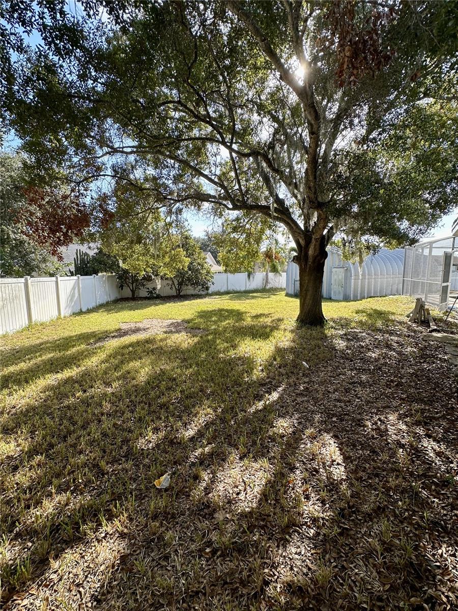 TRENTWOOD MANOR - Residential