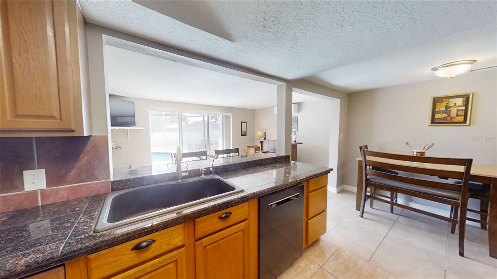 TRENTWOOD MANOR - Residential