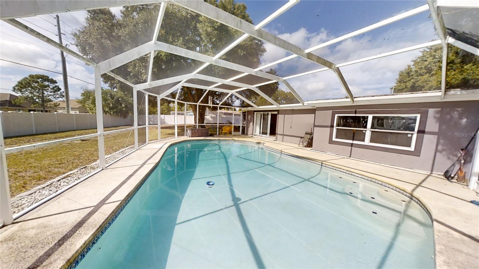 TRENTWOOD MANOR - Residential