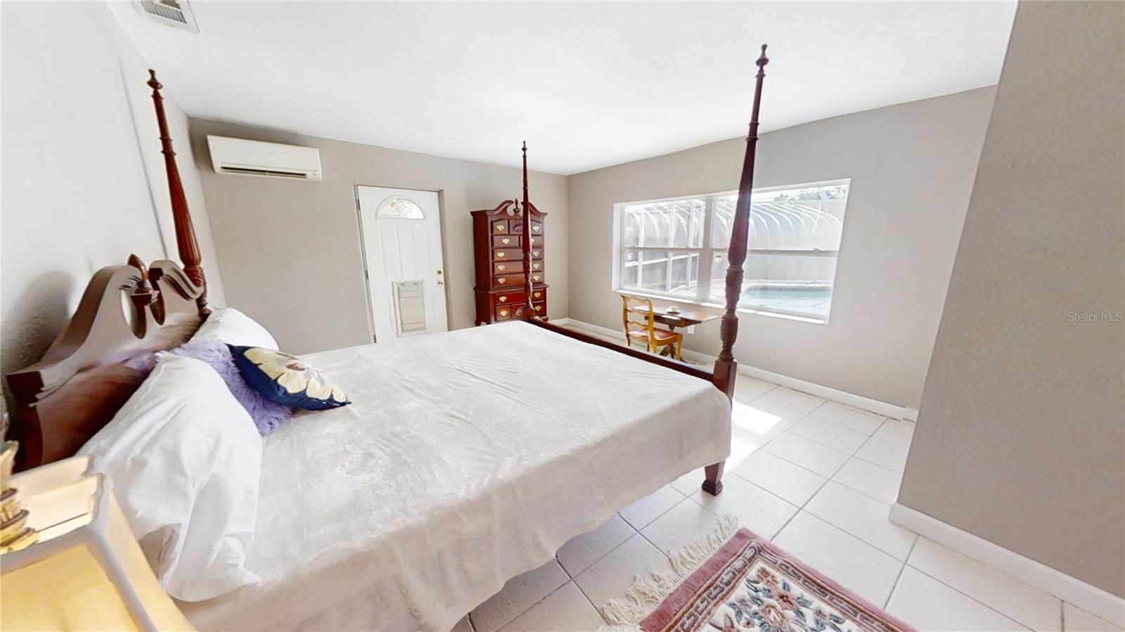 TRENTWOOD MANOR - Residential