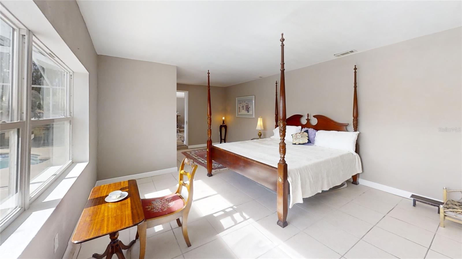 TRENTWOOD MANOR - Residential