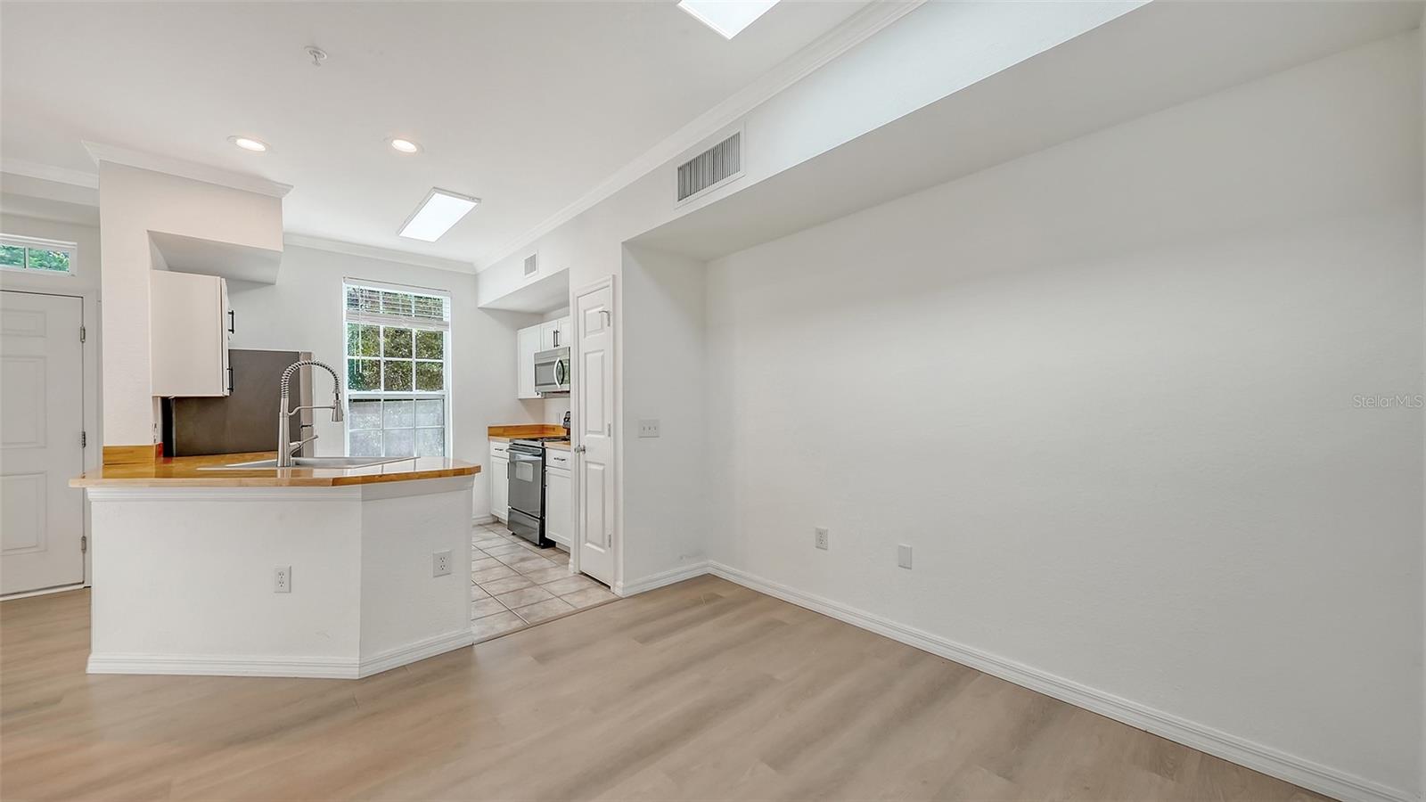 ADMIRALS WALK - Residential