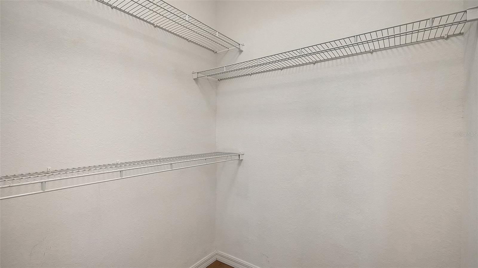 ADMIRALS WALK - Residential