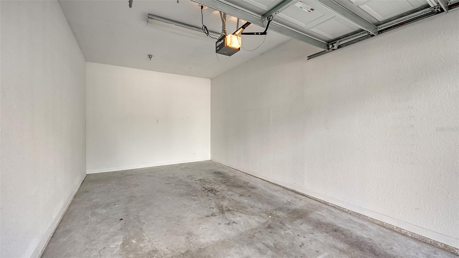 ADMIRALS WALK - Residential