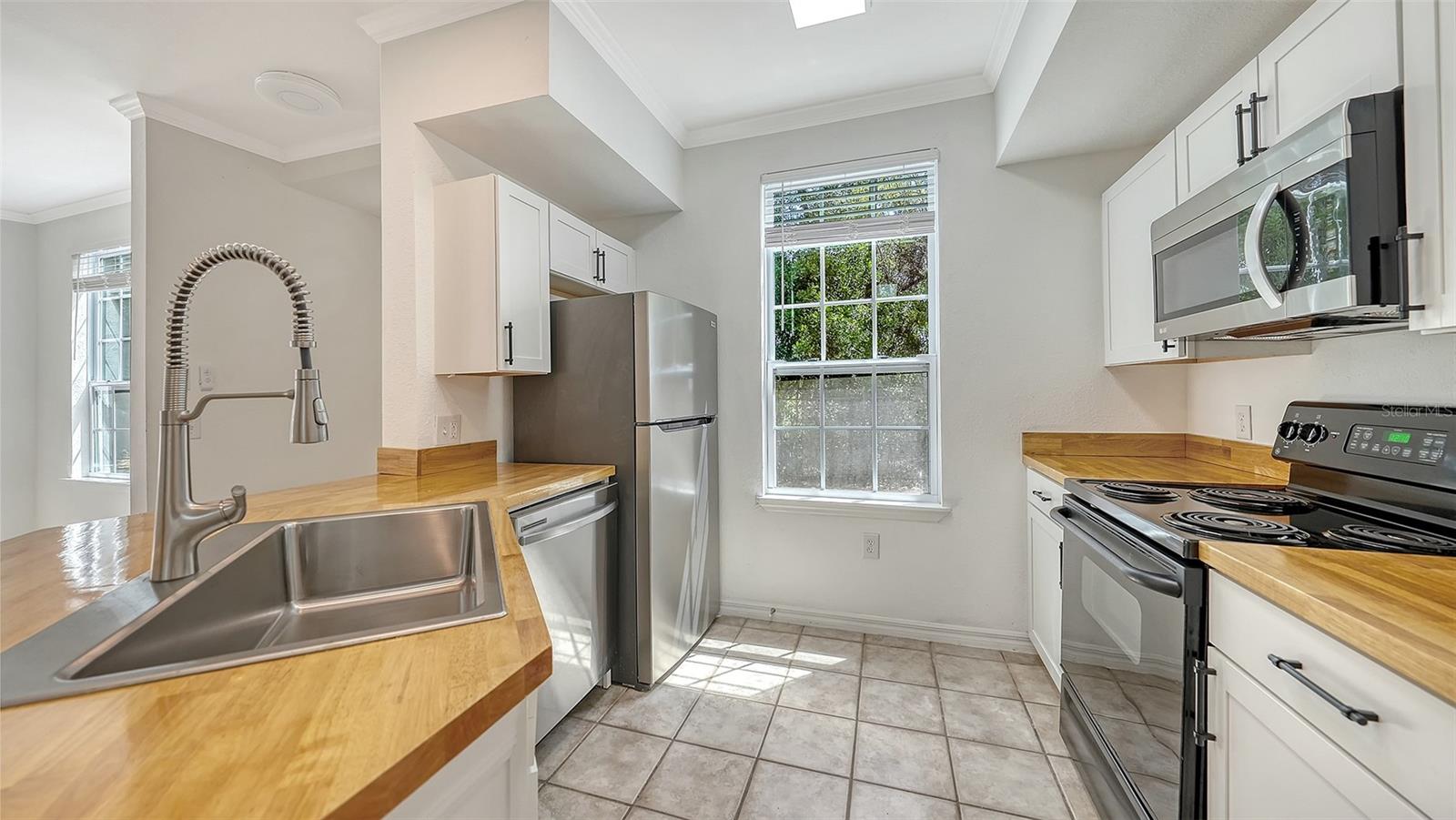 ADMIRALS WALK - Residential