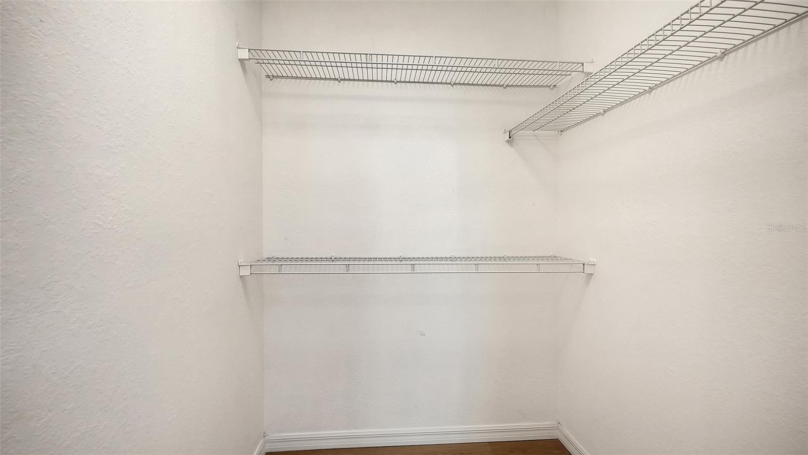 ADMIRALS WALK - Residential